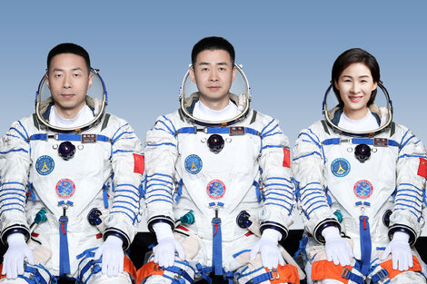 Tres astronautas chinos regresaron a la Tierra tras haber estado seis meses en una estación espacial