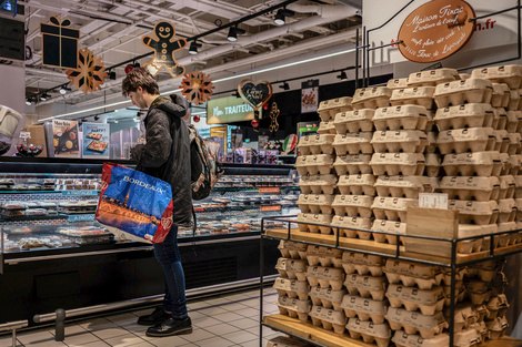 Los precios de los alimentos y la energía dispararon la inflación.