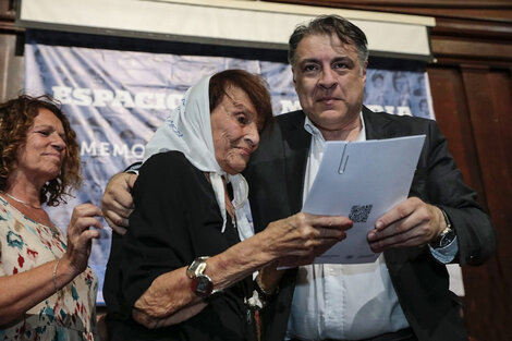 Un acto de reparación en la Facultad de Medicina 