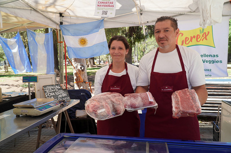 Cada persona que compra en estas ferias está ayudando a una familia rosarina.  