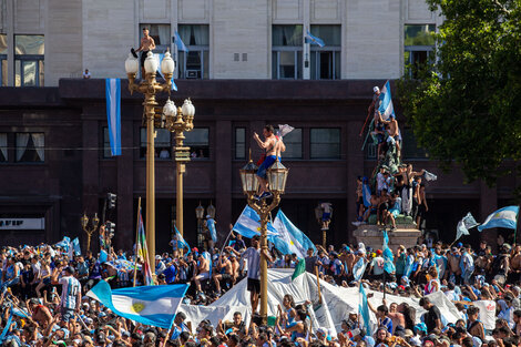 La mayoría de los heridos en la Ciudad de Buenos Aires fue por golpes por caídas desde árboles y techos, y algunos, con heridas cortantes. Ninguno está grave. Foto: AFP.