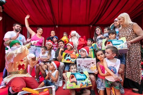 Fernando Espinoza: “Más de 200 mil niñas y niños ya recibieron sus regalos de Navidad”