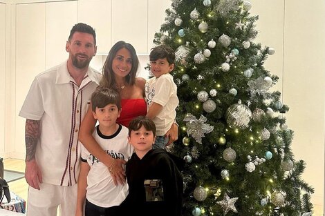 Los jugadores de la selección argentina brindaron junto a sus familias tras consagrarse campeones del mundo. (Foto: @antonellaroccuzzo)