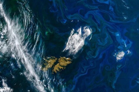 Una foto de la NASA muestra a las Malvinas "frente a la costa de Argentina"