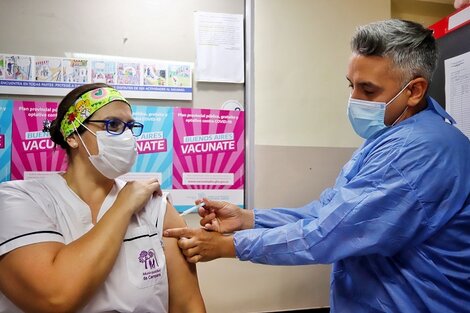 Brasil requiere a los turistas al menos dos dosis de la vacuna contra el coronavirus a todas las personas mayores de 12 años, (Foto: Min Salud/PBA)