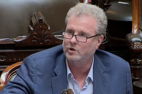 Las imputaciones contra Gerardo Milman "tiñen de inmoralidad a quien debería representar los intereses de la Nación", dice el proyecto de expulsión.