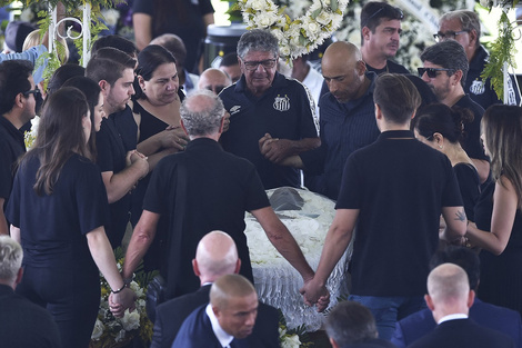 Brasil le da el último adiós a su Rey, Pelé