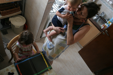 Las mujeres dedican en promedio 6,4 horas diarias al trabajo doméstico. (Fuente: Carolina Camps)