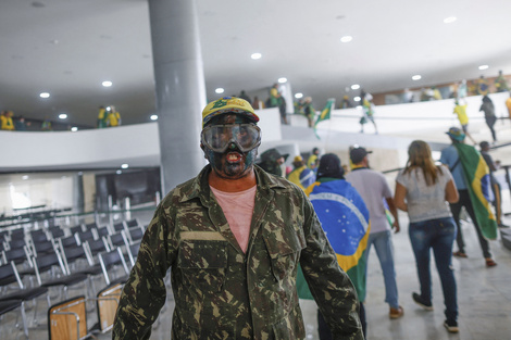 Los bolsonaristas ingresaron por asalto a las sedes de los tres Poderes de Brasil como parte de su intento de golpe de estado.