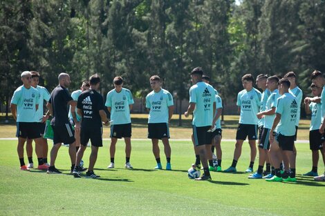 La Selección Sub-20 suma minutos de rodaje ante Barracas Central