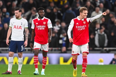 Premier League: Arsenal le ganó el clásico a Tottenham y sigue primero 