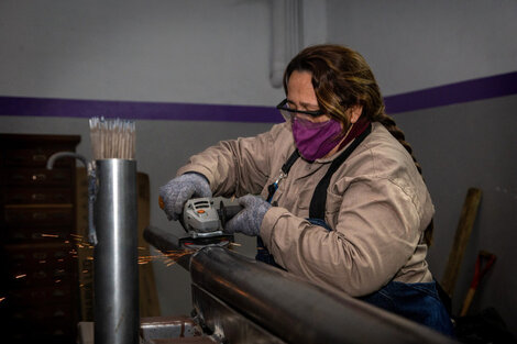 Beneficiarios de Potenciar Trabajo deberán validar su identidad fuera del plazo del Ministerio de Desarrollo Social para continuar dentro del programa. Foto: Télam