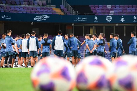 Boca y Racing animarán la Supercopa Internacional en Emiratos Arabes 