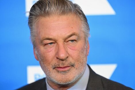 Alec Baldwin fue acusado de homicidio involuntario por la tragedia en el rodaje de “Rust”. Imagen: AFP.  