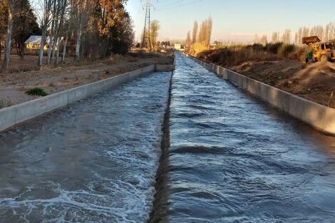 En ese mismo lugar, en noviembre de 2019, un hombre de 50 años murió ahogado tras salvar a un niño de 6 años que había caído al canal. (Foto: Gobierno de Mendoza)