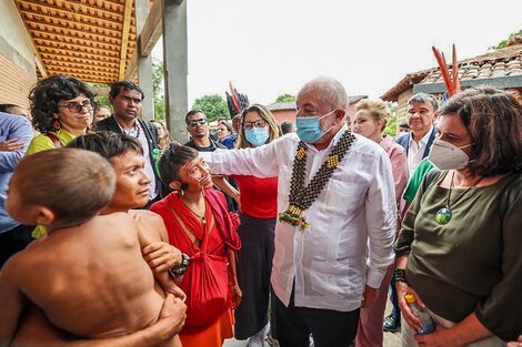 Brasil abre una investigación por "genocidio" de indígenas yanomamis