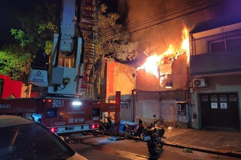 Incendio en Villa Ortúzar: confirmaron el fallecimiento de una mujer