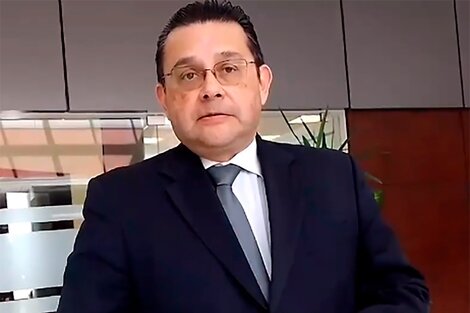 El embajador Raffo Carbajal. 