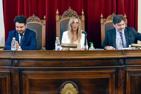 Los jueces del Tribunal Oral Nro. 1 de Dolores -María Claudia Castro, Christian Rabaia y Emiliano Lázzari- darán a conocer su conclusión respecto de la muerte de Fernando. (Foto: NA)