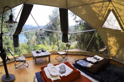 Villa La Angostura, uno de las ciudades patagónicas que ofrece glamping.