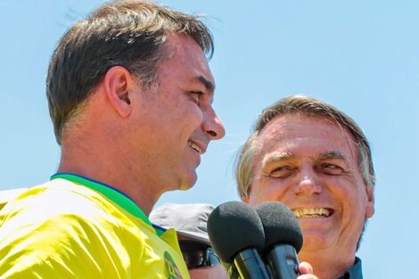 Hijo de Jair Bolsonaro aseguró que su padre no tiene fecha de regreso de Estados Unidos