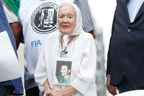 Nora Cortiñas de Madres de Plaza de Mayo hablará en representación de la Asociación Argentina de Juristas.