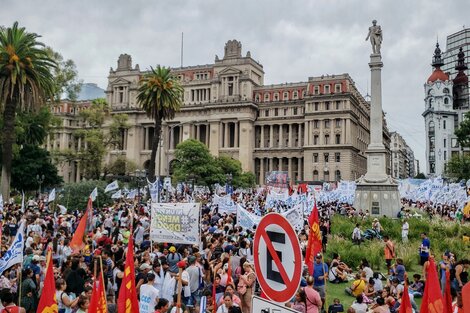 Frente a Tribunales se exigió la composición de una nueva Corte