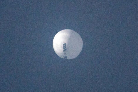 Un supuesto globo espía de Chino sobrevuela Estados Unidos.