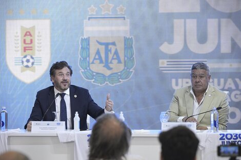 Alejandro Domínguez y Chiqui Tapia, titulares de la Conmebol y AFA respectivamente (Fuente: AFP)
