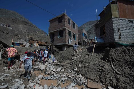 Los aludes arrasaron pueblos enteros en el sur de Perú