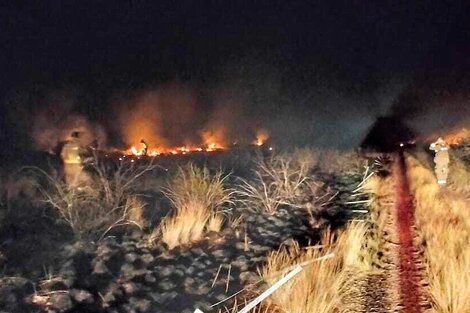 Contienen incendio en El Pedregoso y combaten a las llamas en Lago Cholila y Laguna Larga