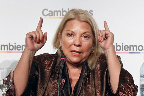 Carrió, de nuevo, con el outfit de candidata