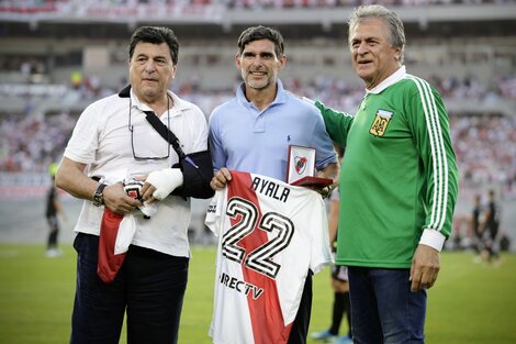 Los hinchas de River recibieron con indiferencia a Daniel Passarella