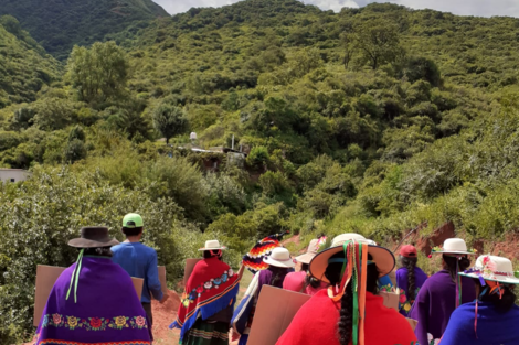 Caminata contra la confiscación de tierras indígenas en Caspalá 