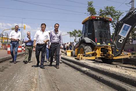 Espinoza y Katopodis recorrieron uno de los tramos de la megaobra de repavimentación de  la Ruta Nacional 3