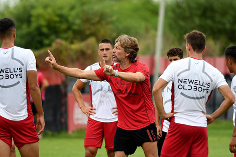 Heinze cuestionó los fallos arbitrales que lo privaron del empate en el último partido. (Fuente: PRENSA CANOB)