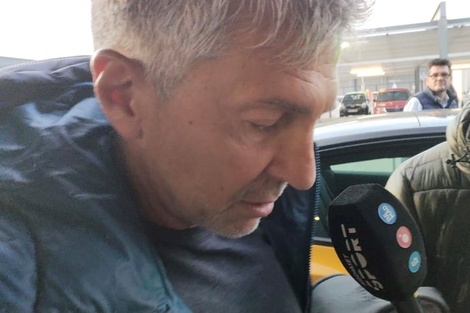 Jorge Messi, padre y representante de Lionel, en el aeropuerto de Barcelona. 