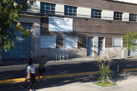 Balvanera: El GCBA subasta otro edificio pese a que los vecinos pedían un polideportivo