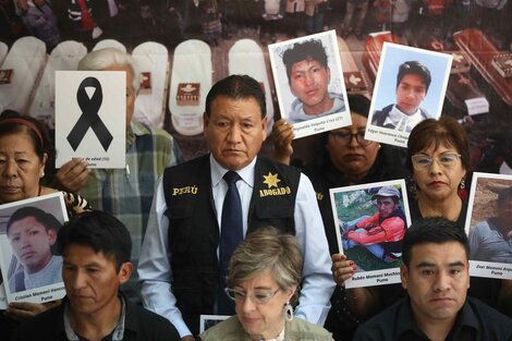 Crisis en Perú: familiares de las víctimas denuncian demoras en la investigación