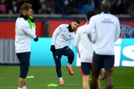 El PSG recibió el cariño de sus hinchas antes del clásico 