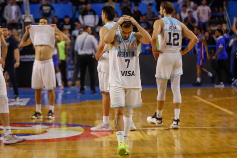 Campazzo se agarra la cabeza tras una derrota dolorosa