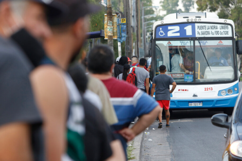 Paro de colectivos: el Ministerio de Trabajo convocó a una audiencia y el Gobierno avanza en multas millonarias