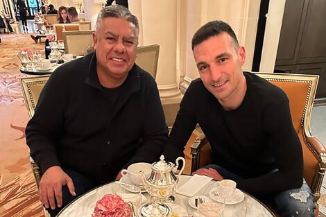 El encuentro entre Tapia y Scaloni en París, antes de la entrega de los premios The Best