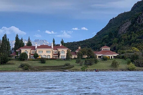 Se calcula que la firma Hidden Lake, del magnate Joseph Lewis, posee 38 mil hectáreas en la Patagonia.