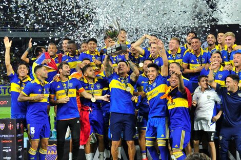 Boca celebra un nuevo título para sus vitrinas, el número 74 en toda su historia (Foto: Télam).