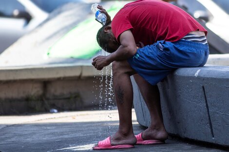 La Ciudad de Buenos Aires registró a la tarde 43 grados de sensación térmica (Foto: NA).