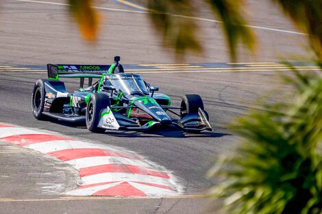 Canapino hace su estreno en la IndyCar Series