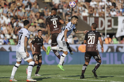 El calor conspiró contra el buen juego en Vicente López (Fuente: Télam)