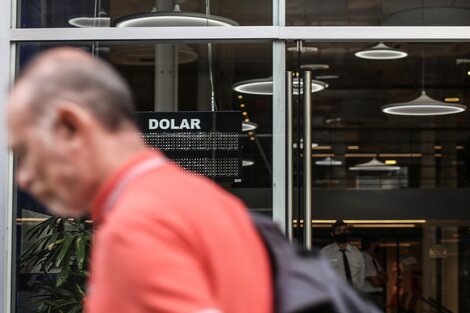 Dólar: Trepó cuatro pesos el blue