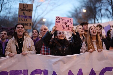 El mundo conmemoró el Día Internacional de la Mujer para defender derechos y denunciar retrocesos